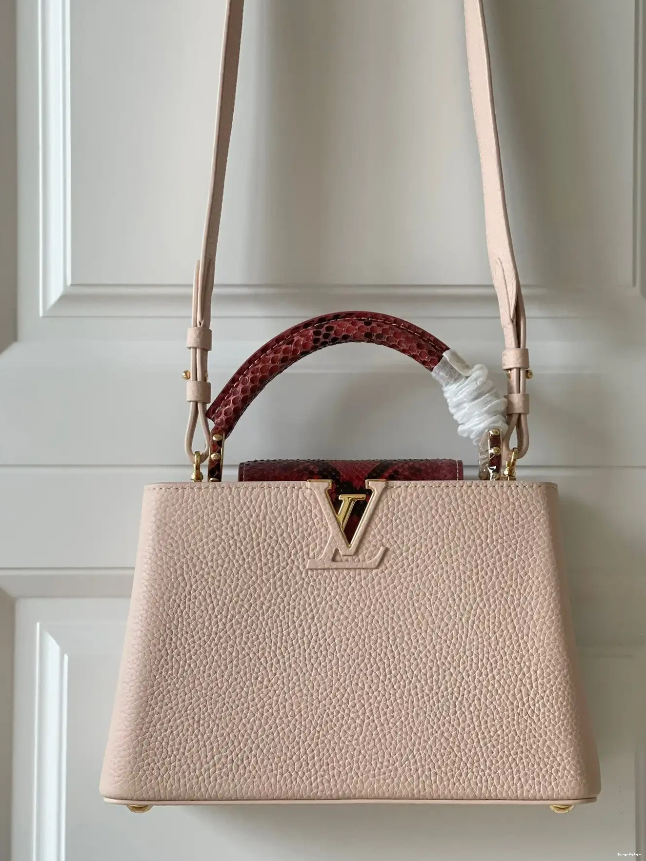 BB LOUIS CAPUCINES VUITTON 0525
